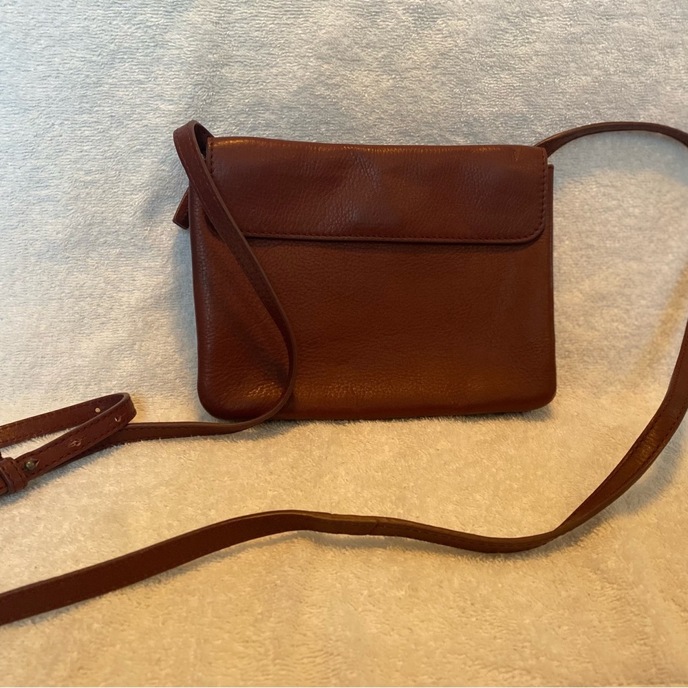 Small cranberry crossbody